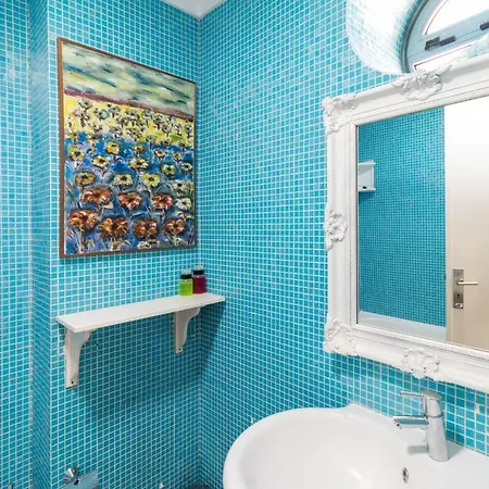 One Of The Views Lejlighed